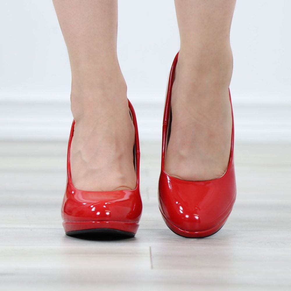 Red Patent Rockabilly Round Toe Platform High Heels - Picture 9 of 11